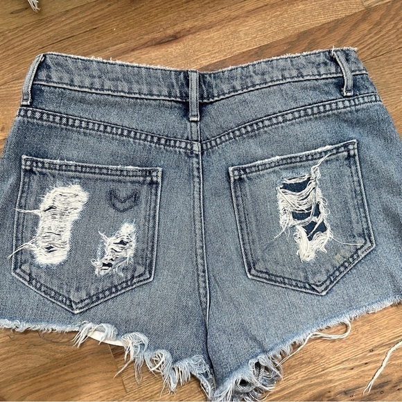 Show Me Your Mumu Cabo Cut Off Shorts in Lake Wash - Picture 5 of 9